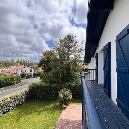 Maison Spacieuse Avec Piscine, Jardins, A 5 Min Des Plages! - Fr-1-239-1064 *