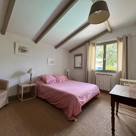 Maison Spacieuse Avec Piscine, Jardins, A 5 Min Des Plages! - Fr-1-239-1064 *