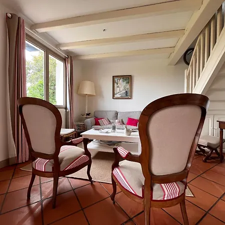 Holiday home Maison Spacieuse Avec Piscine, Jardins, A 5 Min Des Plages! - Fr-1-239-1064
