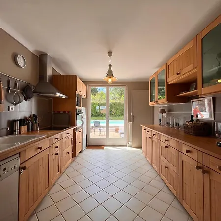 Holiday home Maison Spacieuse Avec Piscine, Jardins, A 5 Min Des Plages! - Fr-1-239-1064 *